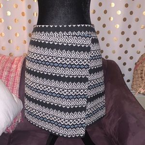 Size 6P Loft Wrap Front Patterned Skirt